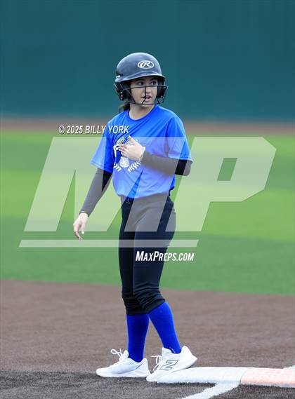 Thumbnail 1 in Wills Point vs Van photogallery.