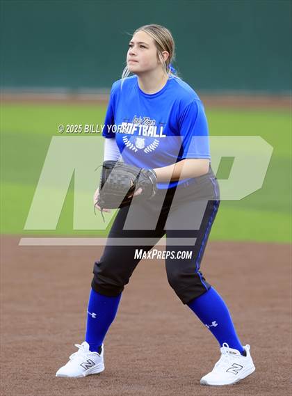 Thumbnail 1 in Wills Point vs Van photogallery.