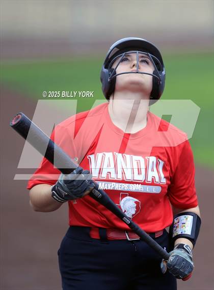 Thumbnail 1 in Wills Point vs Van photogallery.