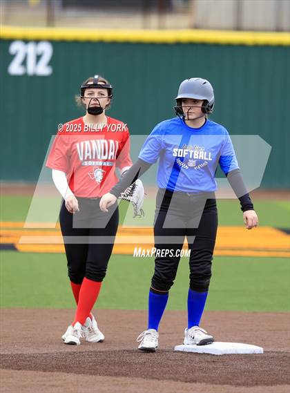 Thumbnail 1 in Wills Point vs Van photogallery.