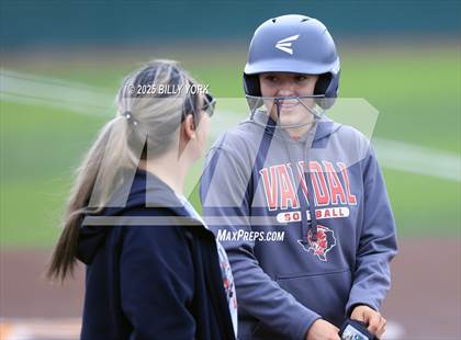 Thumbnail 2 in Wills Point vs Van photogallery.