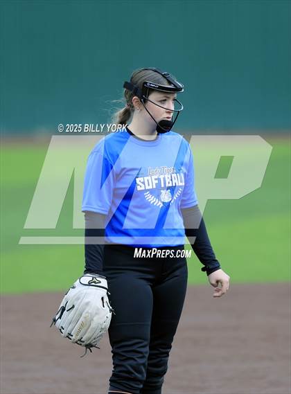 Thumbnail 3 in Wills Point vs Van photogallery.