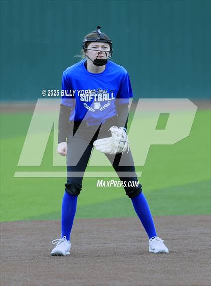 Thumbnail 1 in Wills Point vs Van photogallery.