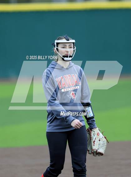 Thumbnail 3 in Wills Point vs Van photogallery.