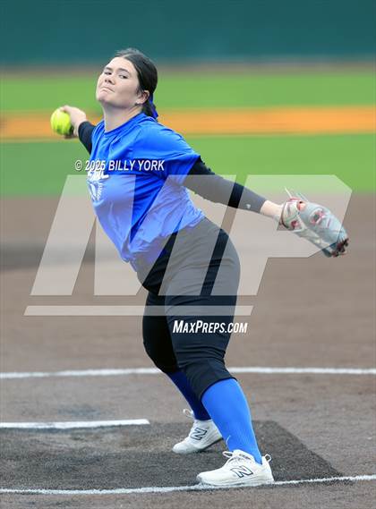 Thumbnail 3 in Wills Point vs Van photogallery.