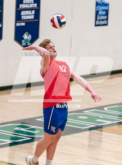 Thumbnail 3 in Roncalli VS Trinity photogallery.