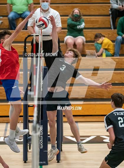 Thumbnail 3 in Roncalli VS Trinity photogallery.
