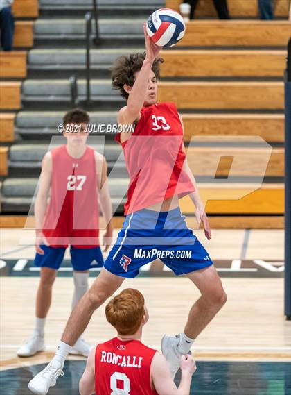 Thumbnail 2 in Roncalli VS Trinity photogallery.