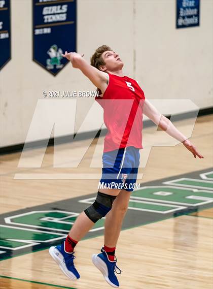 Thumbnail 2 in Roncalli VS Trinity photogallery.