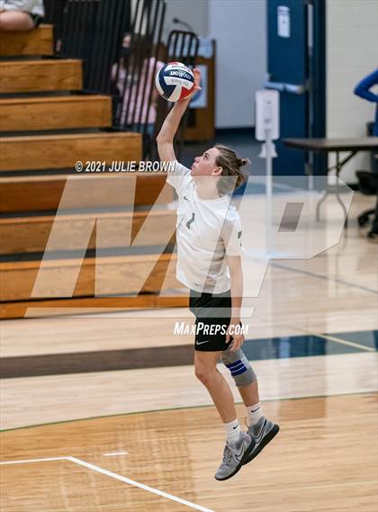 Thumbnail 2 in Roncalli VS Trinity photogallery.