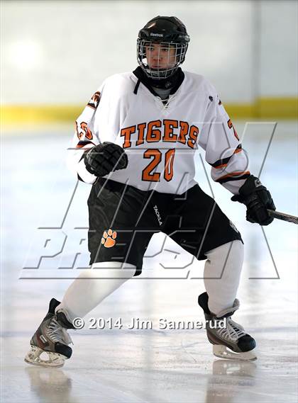 Thumbnail 2 in Rye Town/Harrison vs White Plains (Guy Mathews Invitational Tournament) photogallery.