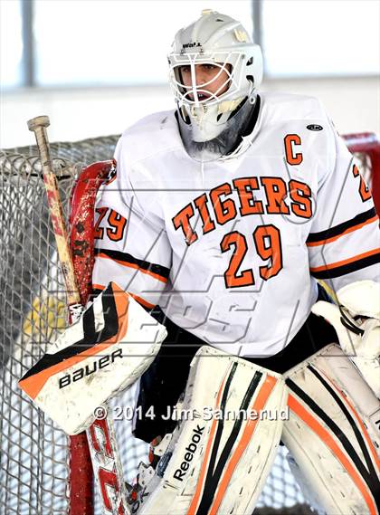 Thumbnail 2 in Rye Town/Harrison vs White Plains (Guy Mathews Invitational Tournament) photogallery.