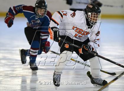 Thumbnail 3 in Rye Town/Harrison vs White Plains (Guy Mathews Invitational Tournament) photogallery.