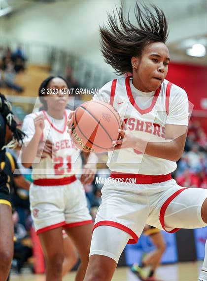 Thumbnail 2 in Fishers vs Fort Wayne Snider (IHSAA 4A Semi-state Semi Finals) photogallery.
