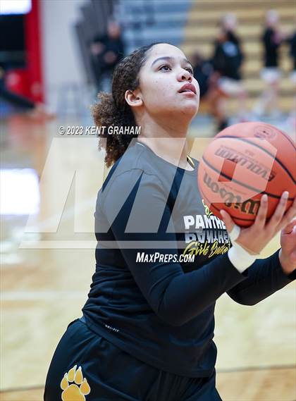 Thumbnail 2 in Fishers vs Fort Wayne Snider (IHSAA 4A Semi-state Semi Finals) photogallery.