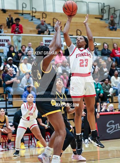 Thumbnail 3 in Fishers vs Fort Wayne Snider (IHSAA 4A Semi-state Semi Finals) photogallery.
