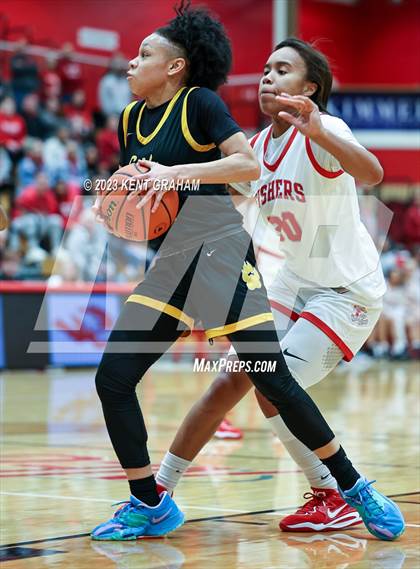 Thumbnail 1 in Fishers vs Fort Wayne Snider (IHSAA 4A Semi-state Semi Finals) photogallery.