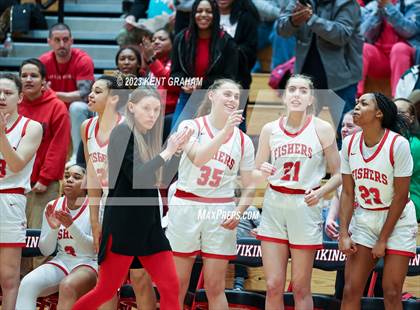 Thumbnail 2 in Fishers vs Fort Wayne Snider (IHSAA 4A Semi-state Semi Finals) photogallery.
