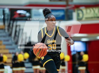 Thumbnail 3 in Fishers vs Fort Wayne Snider (IHSAA 4A Semi-state Semi Finals) photogallery.