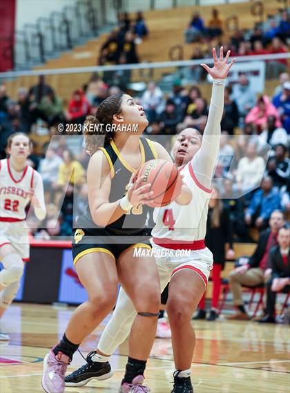 Thumbnail 1 in Fishers vs Fort Wayne Snider (IHSAA 4A Semi-state Semi Finals) photogallery.