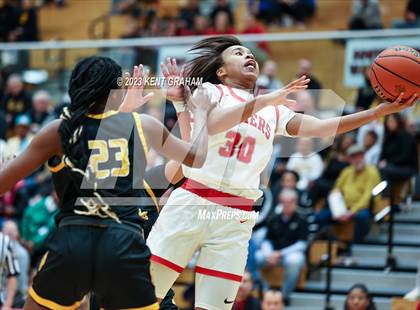 Thumbnail 3 in Fishers vs Fort Wayne Snider (IHSAA 4A Semi-state Semi Finals) photogallery.