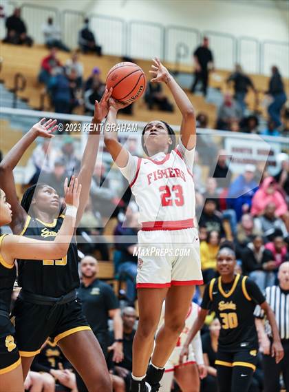 Thumbnail 2 in Fishers vs Fort Wayne Snider (IHSAA 4A Semi-state Semi Finals) photogallery.