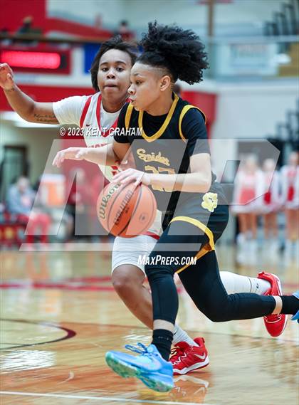 Thumbnail 3 in Fishers vs Fort Wayne Snider (IHSAA 4A Semi-state Semi Finals) photogallery.