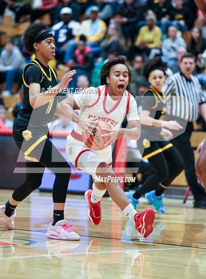 Thumbnail 2 in Fishers vs Fort Wayne Snider (IHSAA 4A Semi-state Semi Finals) photogallery.