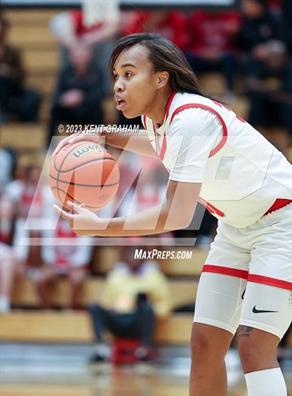 Thumbnail 2 in Fishers vs Fort Wayne Snider (IHSAA 4A Semi-state Semi Finals) photogallery.