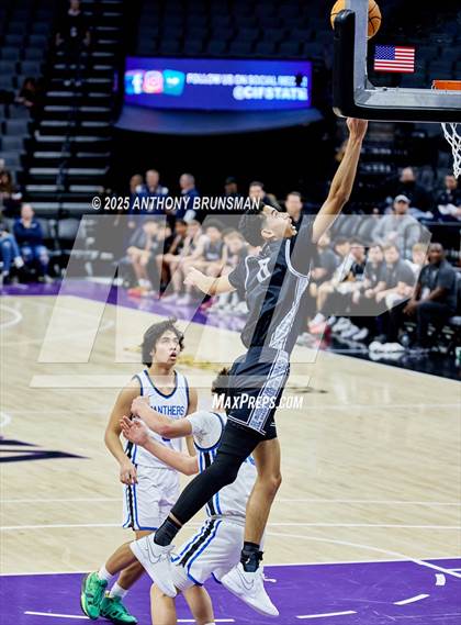 Thumbnail 2 in Fresno Christian vs Priory (CIF State D4 Final) photogallery.