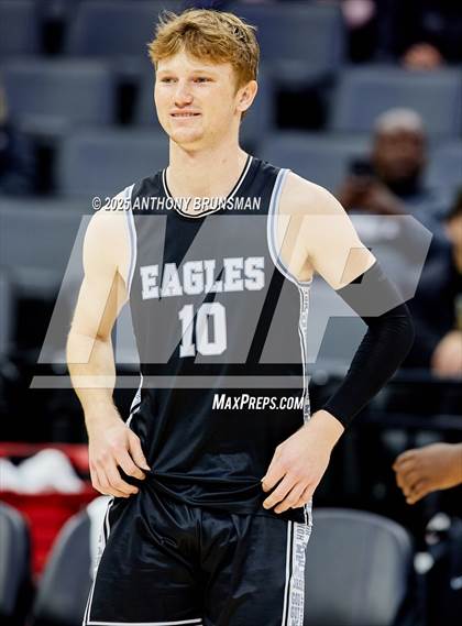 Thumbnail 2 in Fresno Christian vs Priory (CIF State D4 Final) photogallery.