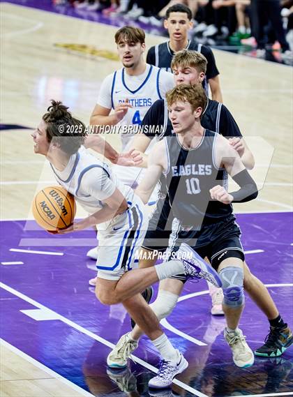 Thumbnail 2 in Fresno Christian vs Priory (CIF State D4 Final) photogallery.