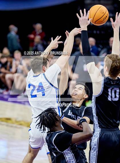 Thumbnail 3 in Fresno Christian vs Priory (CIF State D4 Final) photogallery.
