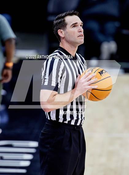 Thumbnail 2 in Fresno Christian vs Priory (CIF State D4 Final) photogallery.