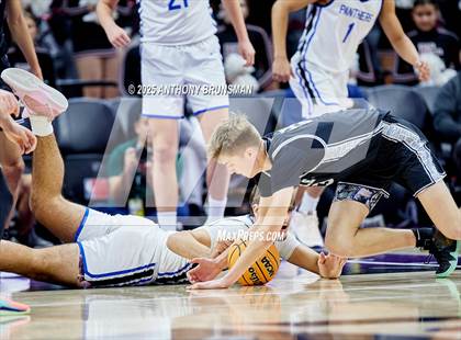 Thumbnail 2 in Fresno Christian vs Priory (CIF State D4 Final) photogallery.