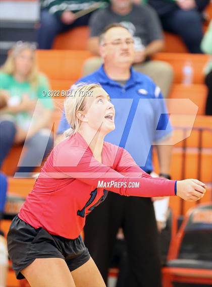 Thumbnail 3 in Overton vs Detroit photogallery.