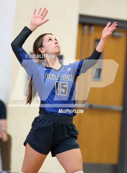 Thumbnail 3 in Overton vs Detroit photogallery.
