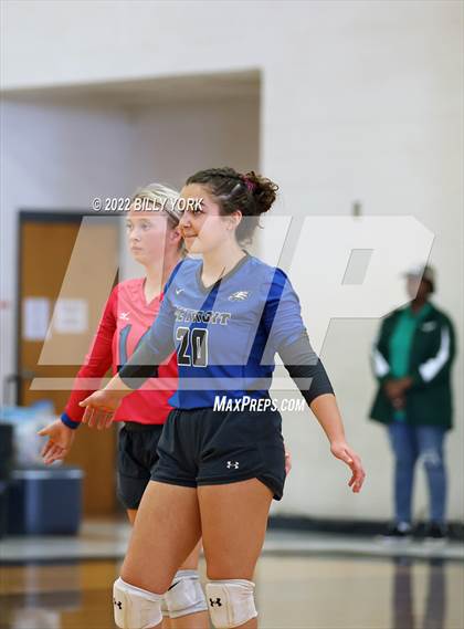Thumbnail 2 in Overton vs Detroit photogallery.