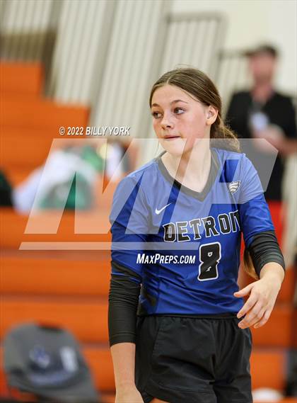Thumbnail 2 in Overton vs Detroit photogallery.