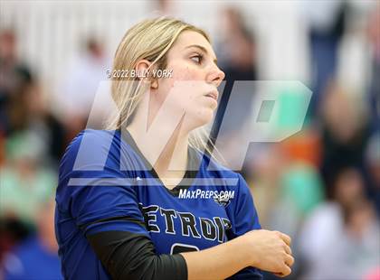 Thumbnail 3 in Overton vs Detroit photogallery.