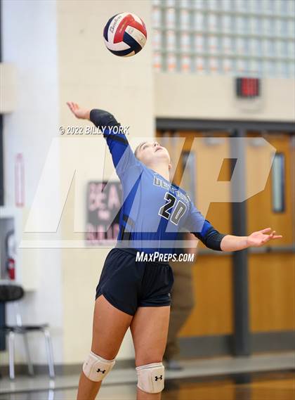 Thumbnail 1 in Overton vs Detroit photogallery.