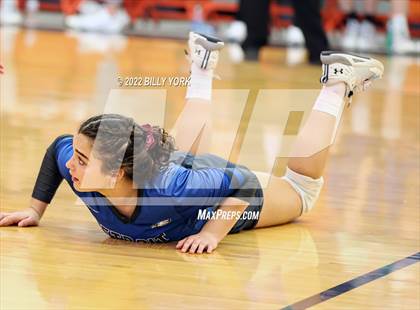 Thumbnail 2 in Overton vs Detroit photogallery.