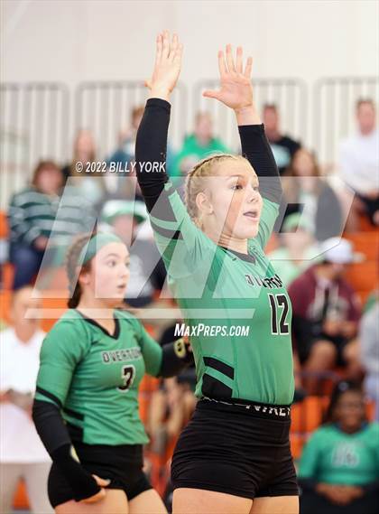 Thumbnail 2 in Overton vs Detroit photogallery.