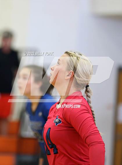 Thumbnail 1 in Overton vs Detroit photogallery.