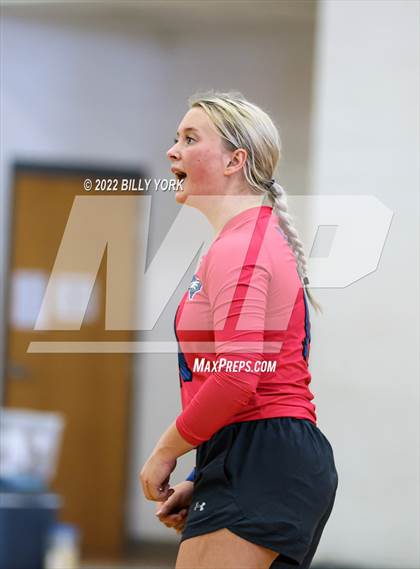 Thumbnail 1 in Overton vs Detroit photogallery.