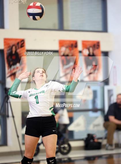 Thumbnail 3 in Overton vs Detroit photogallery.