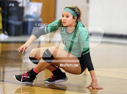 Thumbnail 2 in Overton vs Detroit photogallery.