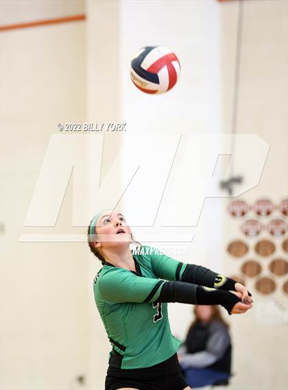 Thumbnail 2 in Overton vs Detroit photogallery.