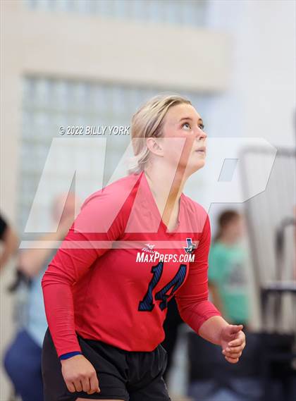 Thumbnail 3 in Overton vs Detroit photogallery.