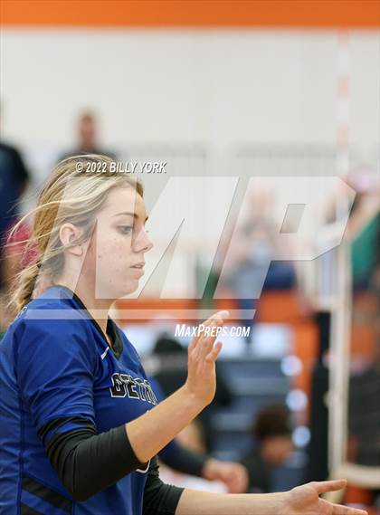 Thumbnail 1 in Overton vs Detroit photogallery.